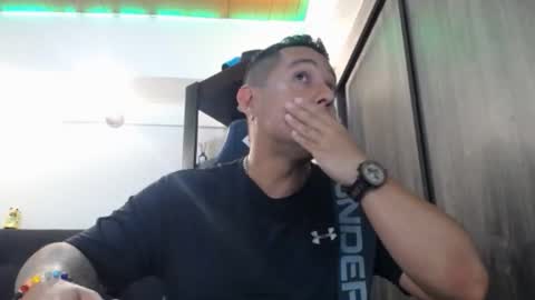 Snapshot of spartacus_cam chatting on 03/07/26, 05:15 online show from 03/07/26, 05:15