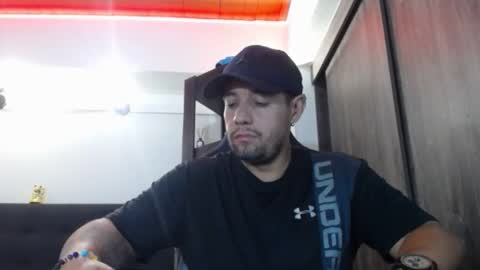 Snapshot of spartacus_cam chatting on 03/18/26, 04:59 online show from 03/18/26, 04:59