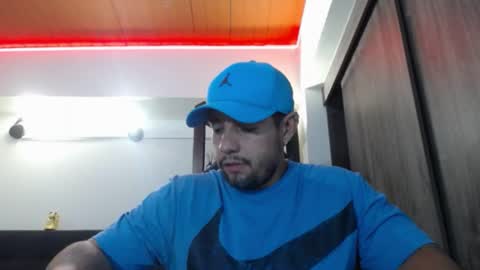 Snapshot of spartacus_cam chatting on 03/26/26, 05:02 online show from 03/26/26, 05:02