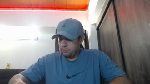Snapshot of spartacus_cam chatting on 04/06/26, 04:57 online show from 04/06/26, 04:57