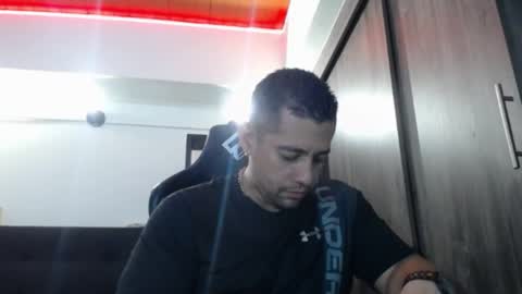 Snapshot of spartacus_cam chatting on 05/28/26, 04:54 online show from 05/28/26, 04:54