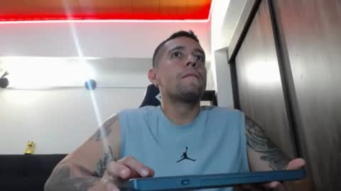     online show from 06/18/26, 04:57