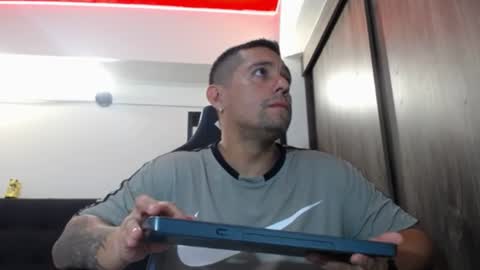     online show from 06/19/26, 05:23