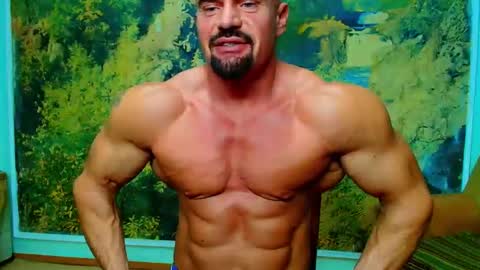 Snapshot of spartacusdom chatting on 10/28/25, 03:21 spartacusdom online show from 10/28/25, 03:21