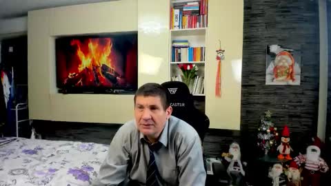 Snapshot of spartandaddy48 chatting on 02/13/26, 07:43 Spartan online show from 02/13/26, 07:43