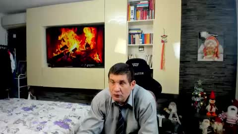 Snapshot of spartandaddy48 chatting on 02/15/26, 04:14 Spartan online show from 02/15/26, 04:14