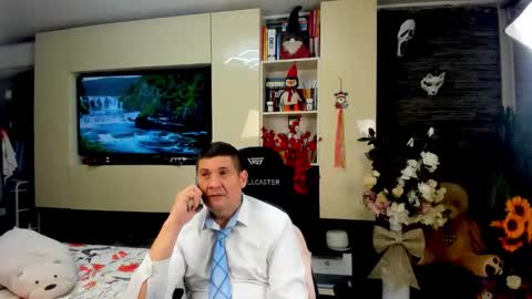 Snapshot of spartandaddy48 chatting on 04/14/26, 11:16 Spartan online show from 04/14/26, 11:16