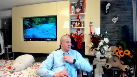 Snapshot of spartandaddy48 chatting on 04/29/26, 12:27 Spartan online show from 04/29/26, 12:27