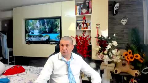 Snapshot of spartandaddy48 chatting on 05/01/26, 11:15 Spartan online show from 05/01/26, 11:15