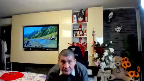 Snapshot of spartandaddy48 chatting on 05/09/26, 10:48 Spartan online show from 05/09/26, 10:48
