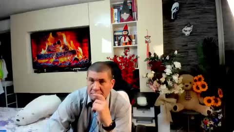 Snapshot of spartandaddy48 chatting on 05/11/26, 06:49 Spartan online show from 05/11/26, 06:49