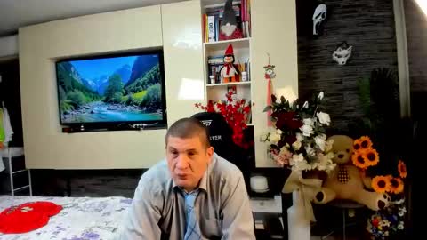 Snapshot of spartandaddy48 chatting on 05/13/26, 06:55 Spartan online show from 05/13/26, 06:55
