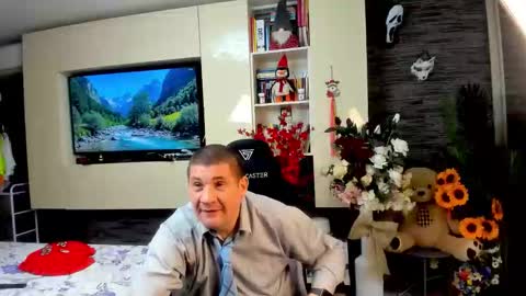 Snapshot of spartandaddy48 chatting on 05/16/26, 08:18 Spartan online show from 05/16/26, 08:18