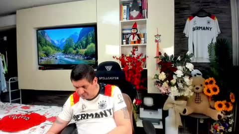 Snapshot of spartandaddy48 chatting on 06/14/26, 01:36 Spartan online show from 06/14/26, 01:36