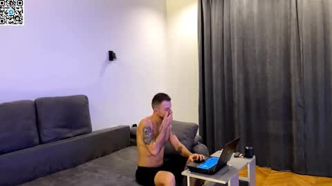 Snapshot of speed_god chatting on 11/12/25, 09:03 Alex online show from 11/12/25, 09:03