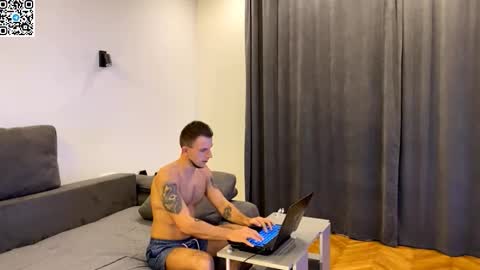 Snapshot of speed_god chatting on 11/22/25, 08:30 Alex online show from 11/22/25, 08:30