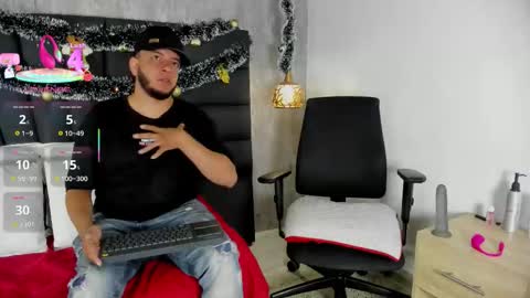 Snapshot of spencer_lunabigttss chatting on 12/14/25, 12:32 spencer_lunabigttss online show from 12/14/25, 12:32