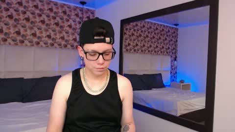 spencerm_ online show from 10/18/25, 07:36