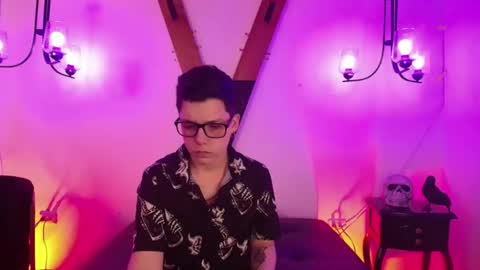 spencerm_ online show from 11/19/25, 09:37