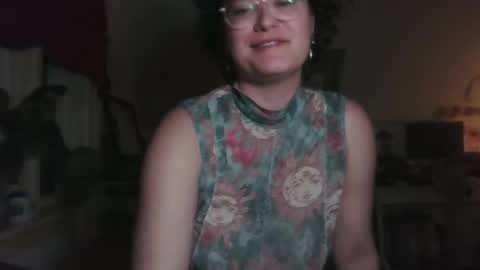 Snapshot of spiceberrybb chatting on 10/18/25, 02:36 spiceberrybb online show from 10/18/25, 02:36