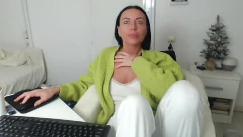 Carla online show from 12/30/24, 08:58
