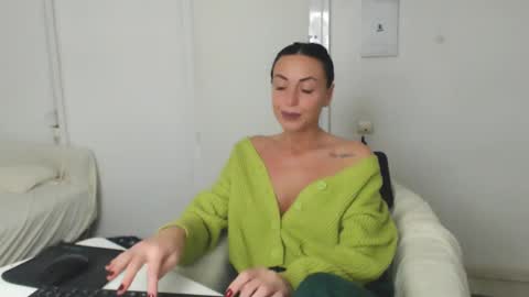 Carla online show from 01/21/25, 07:06