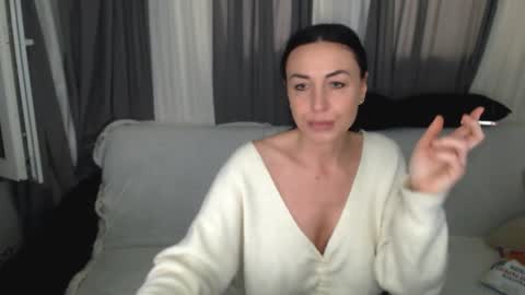 Carla online show from 02/05/26, 03:49
