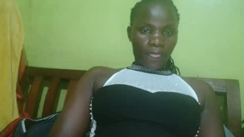 Snapshot of spicy_bella69 chatting on 05/29/26, 10:35 spicy_bella69 online show from 05/29/26, 10:35