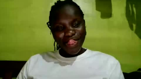 Snapshot of spicy_bella69 chatting on 06/01/26, 09:00 spicy_bella69 online show from 06/01/26, 09:00