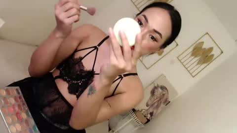 Alora online show from 01/19/25, 11:45
