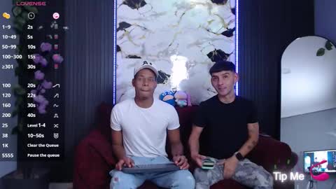 Snapshot of spicyboys_ chatting on 09/29/25, 12:05 online show from 09/29/25, 12:05