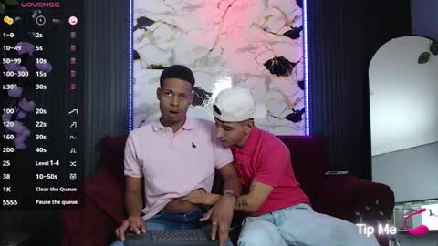 Snapshot of spicyboys_ chatting on 09/30/25, 09:20 online show from 09/30/25, 09:20