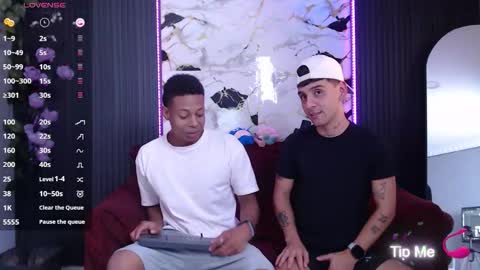 Snapshot of spicyboys_ chatting on 10/08/25, 09:01 online show from 10/08/25, 09:01