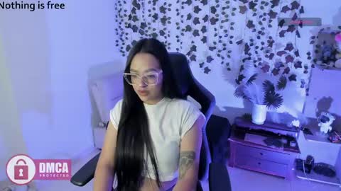 Snapshot of spicydollx_1 chatting on 05/17/26, 03:08 Geraldin online show from 05/17/26, 03:08