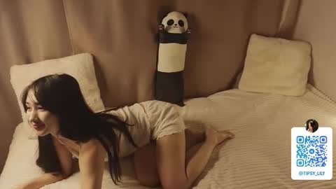 Snapshot of spicyyuki chatting on 11/04/25, 06:18 Tipsy online show from 11/04/25, 06:18