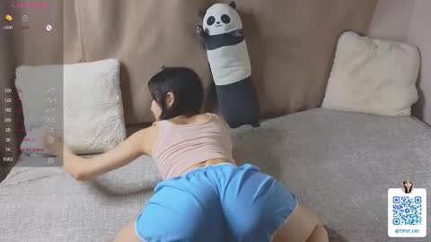 Snapshot of spicyyuki chatting on 11/25/25, 05:46 Tipsy online show from 11/25/25, 05:46