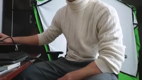 Marco. When Im offline you can view premium content in bio online show from 11/24/25, 12:27