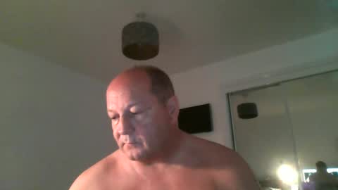 Snapshot of spidey1051a chatting on 06/13/26, 08:01 spidey1051a online show from 06/13/26, 08:01