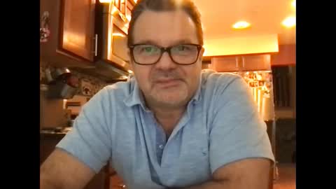 Snapshot of spike69old chatting on 01/10/25, 07:00 spike69old online show from 01/10/25, 07:00