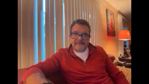 Snapshot of spike69old chatting on 10/24/25, 10:39 spike69old online show from 10/24/25, 10:39