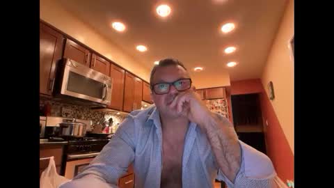 Snapshot of spike69old chatting on 03/04/26, 10:38 spike69old online show from 03/04/26, 10:38