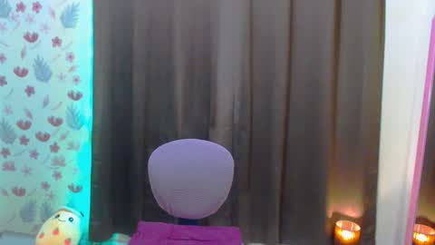 Snapshot of splendid_kim08 chatting on 09/17/25, 09:44 Kimmy online show from 09/17/25, 09:44