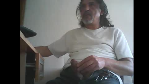 Snapshot of spoiled48 chatting on 10/27/25, 12:20 Spoiled online show from 10/27/25, 12:20