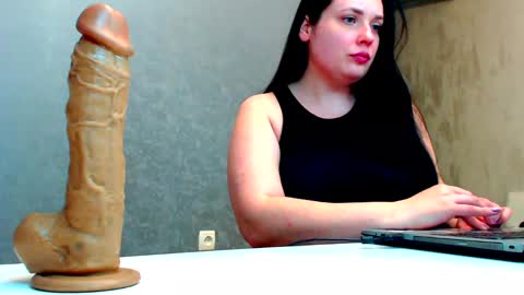 Snapshot of spoiled_lilit chatting on 02/09/25, 05:43 Lilith online show from 02/09/25, 05:43