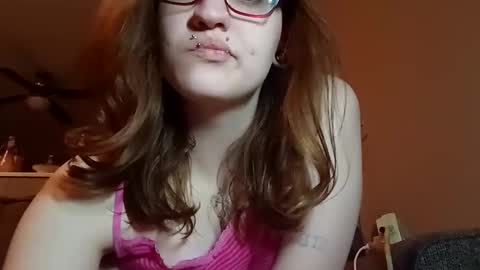 Snapshot of spoiledprincess4 chatting on 02/24/25, 12:52 spoiledprincess4 online show from 02/24/25, 12:52