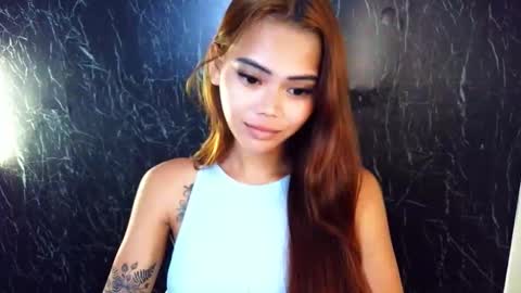 CALL ME RAINE online show from 12/04/25, 05:32