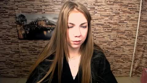 Snapshot of sport_tall_karina chatting on 12/25/24, 10:06 Karina online show from 12/25/24, 10:06