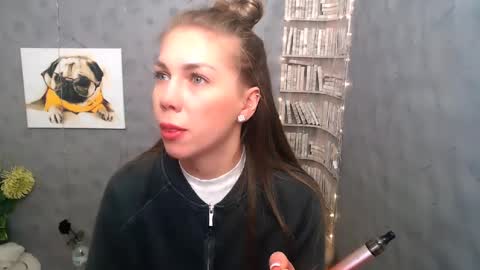 Snapshot of sport_tall_karina chatting on 03/06/25, 07:47 Karina online show from 03/06/25, 07:47