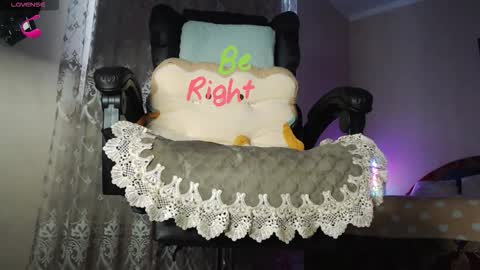 Tips are the best compliment to a woman online show from 11/06/25, 07:31