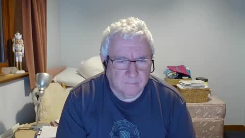 Snapshot of springtine chatting on 06/08/26, 11:05 springtine online show from 06/08/26, 11:05
